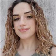 Chica con ganas de trabajar e impartir clases divertidad y dinámicas de apoyo a los niños/as
